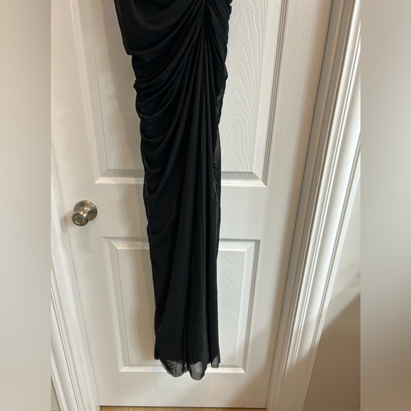 TADASHI SHOJI LACE AND DRAPED TULLE BOATNECK GOWN - Picture 9 of 10